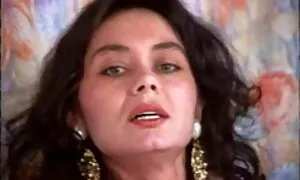 ಪ್ರಬುದ್ಧ ಕೂದಲುಳ್ಳ ಅಜ ...